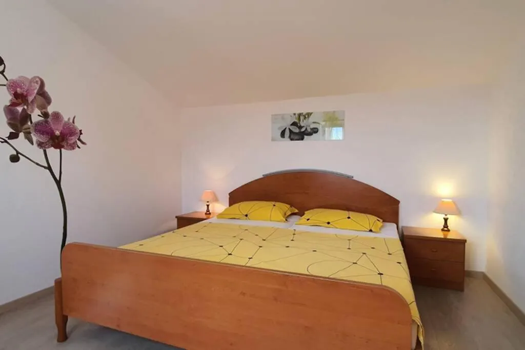 Apartment Helena*** Pula